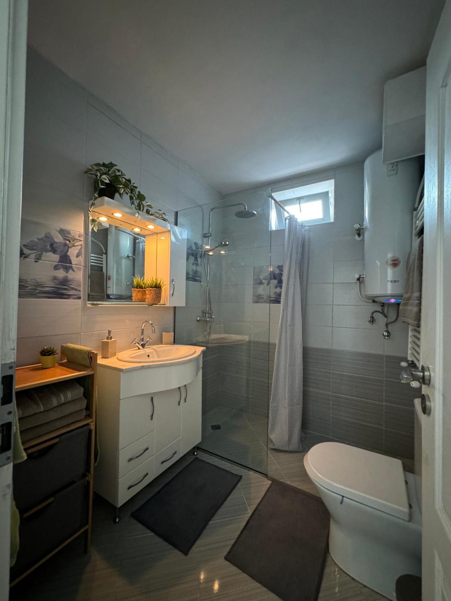 Kakavanen'S Sea View Apartment Balchik Bagian luar foto