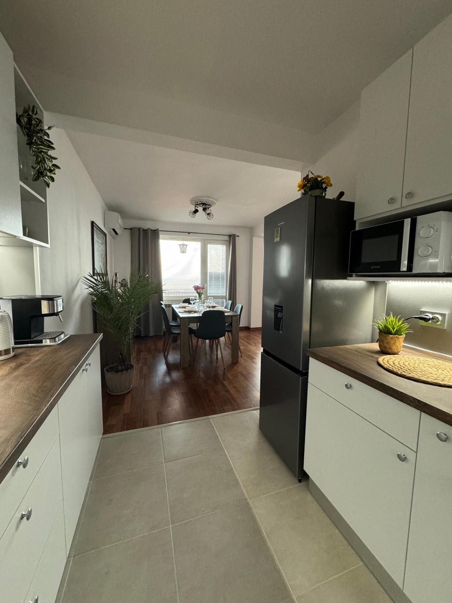 Kakavanen'S Sea View Apartment Balchik Bagian luar foto