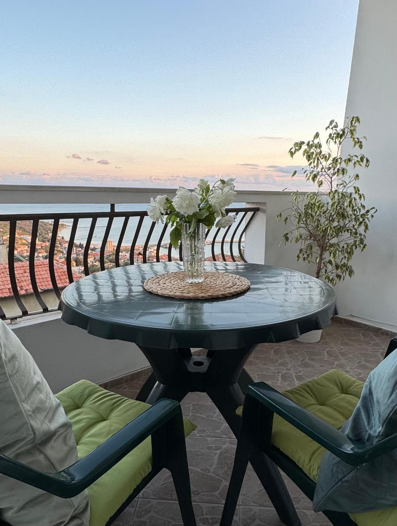 Kakavanen'S Sea View Apartment Balchik Bagian luar foto