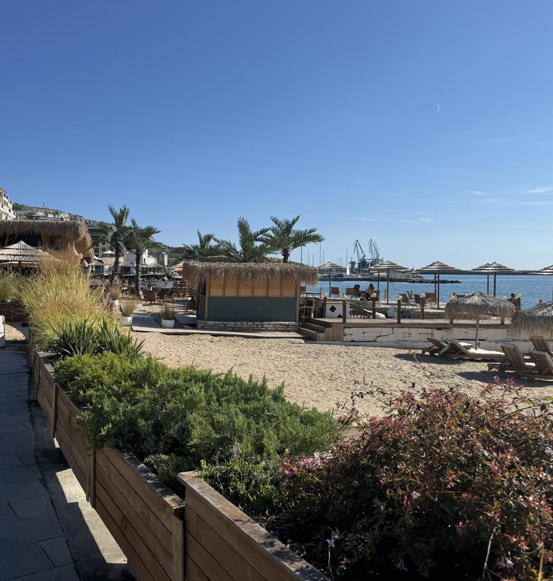 Kakavanen'S Sea View Apartment Balchik Bagian luar foto